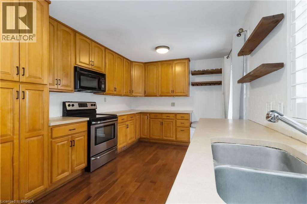 10 Albemarle Street, Brantford, Ontario  N3S 4N2 - Photo 11 - 40792002