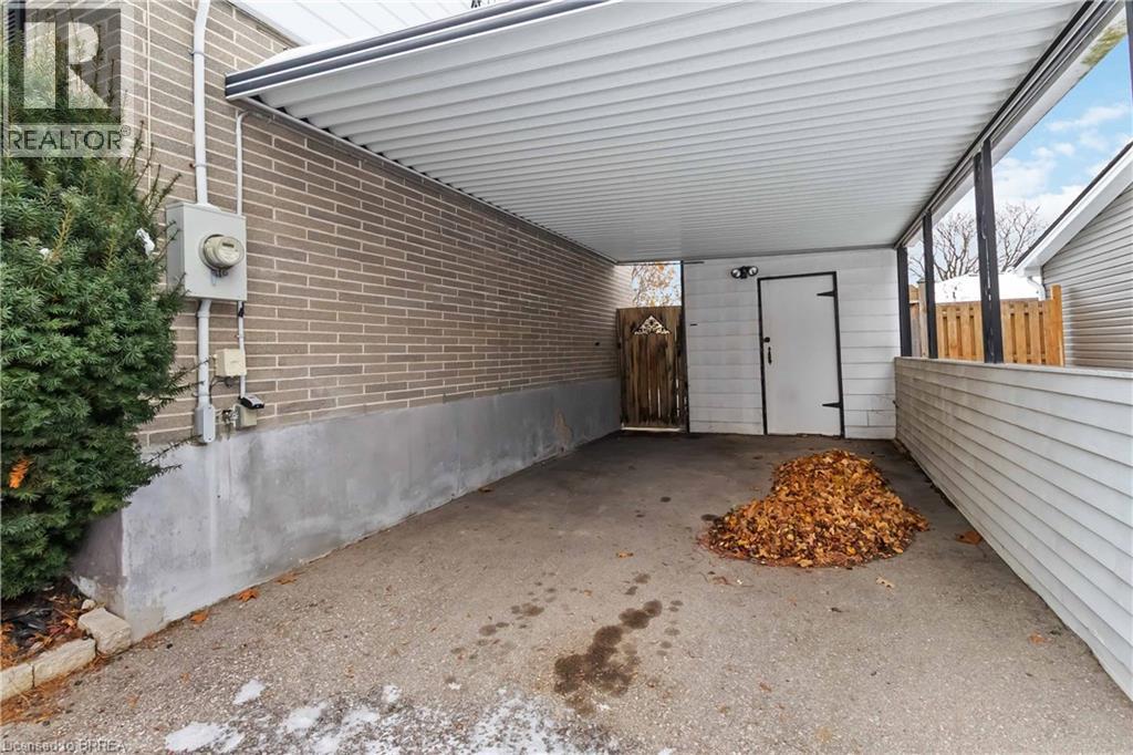 10 Albemarle Street, Brantford, Ontario  N3S 4N2 - Photo 4 - 40792002