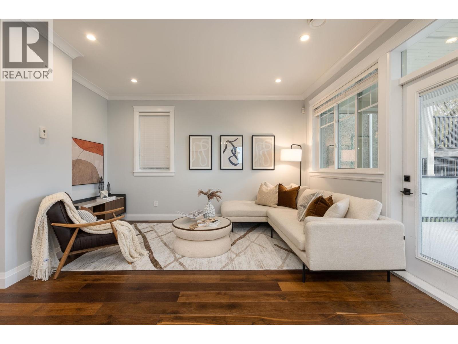 1028 Cornwall Street, New Westminster, British Columbia  V3M 1S2 - Photo 5 - R3071783