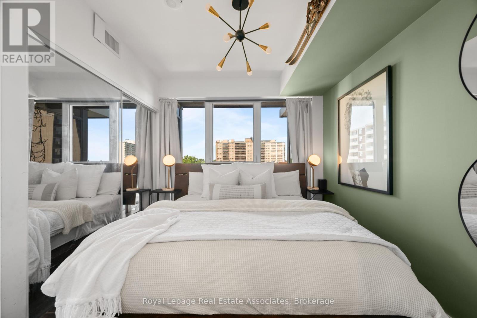 602 - 370 Martha Street, Burlington, Ontario L7R 0G9 - Photo 12 - W12586432