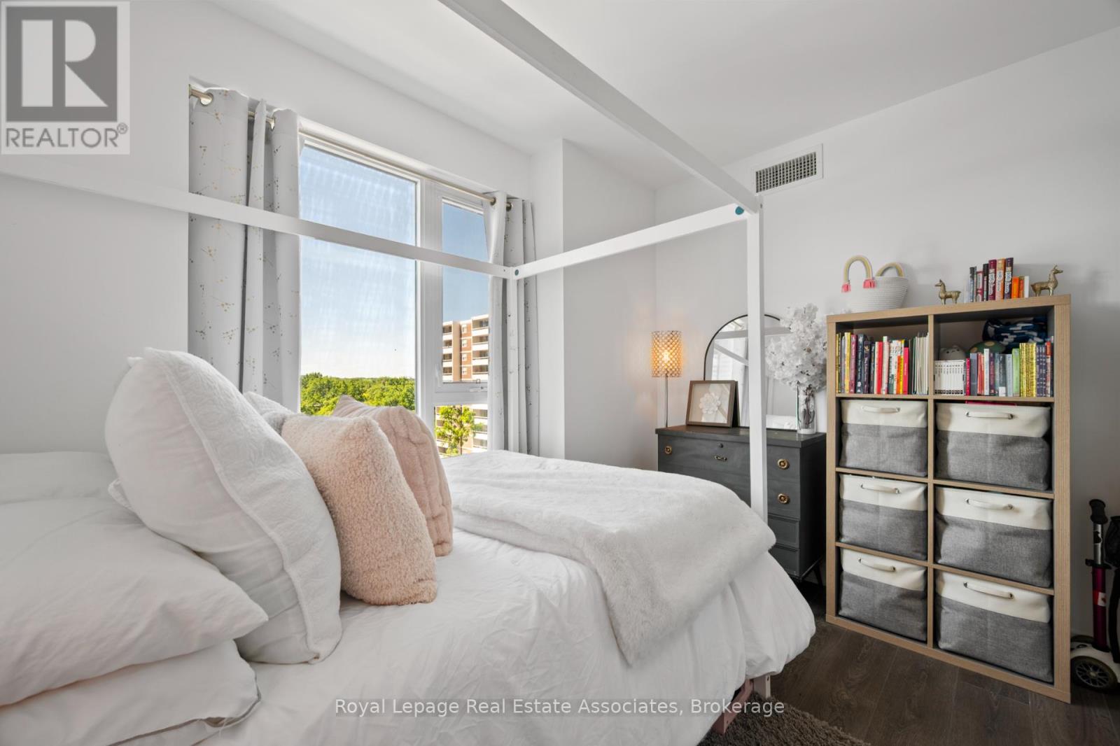 602 - 370 Martha Street, Burlington, Ontario L7R 0G9 - Photo 17 - W12586432