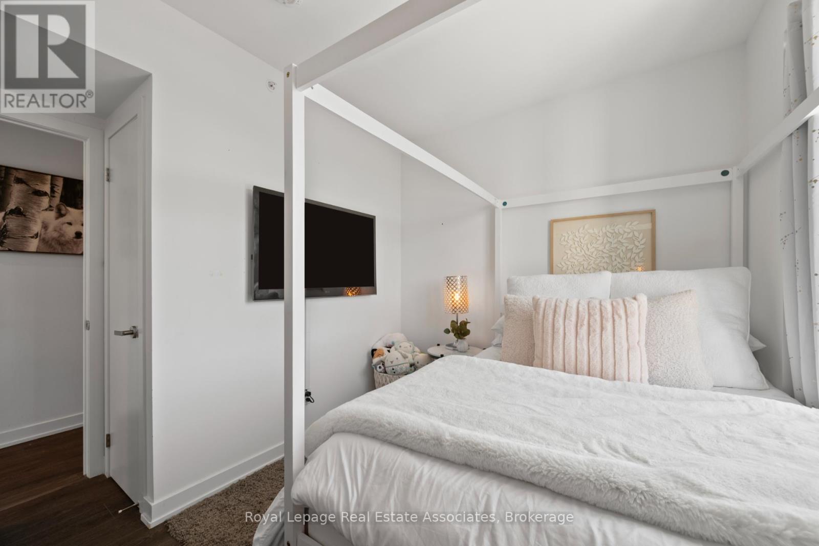 602 - 370 Martha Street, Burlington, Ontario L7R 0G9 - Photo 18 - W12586432