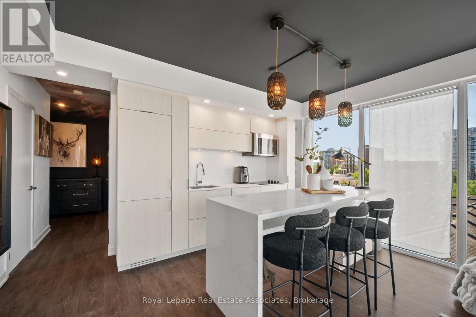 602 - 370 Martha Street, Burlington, Ontario L7R 0G9 - Photo 5 - W12586432