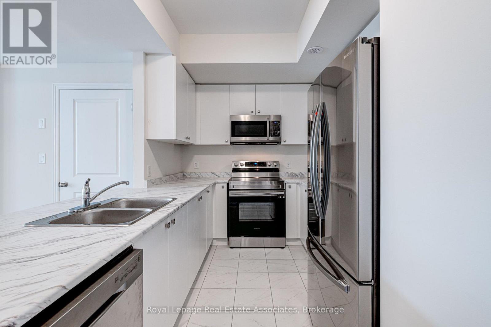 53 - 383 Dundas Street E, Hamilton, Ontario  L8B 1X6 - Photo 8 - X12271188