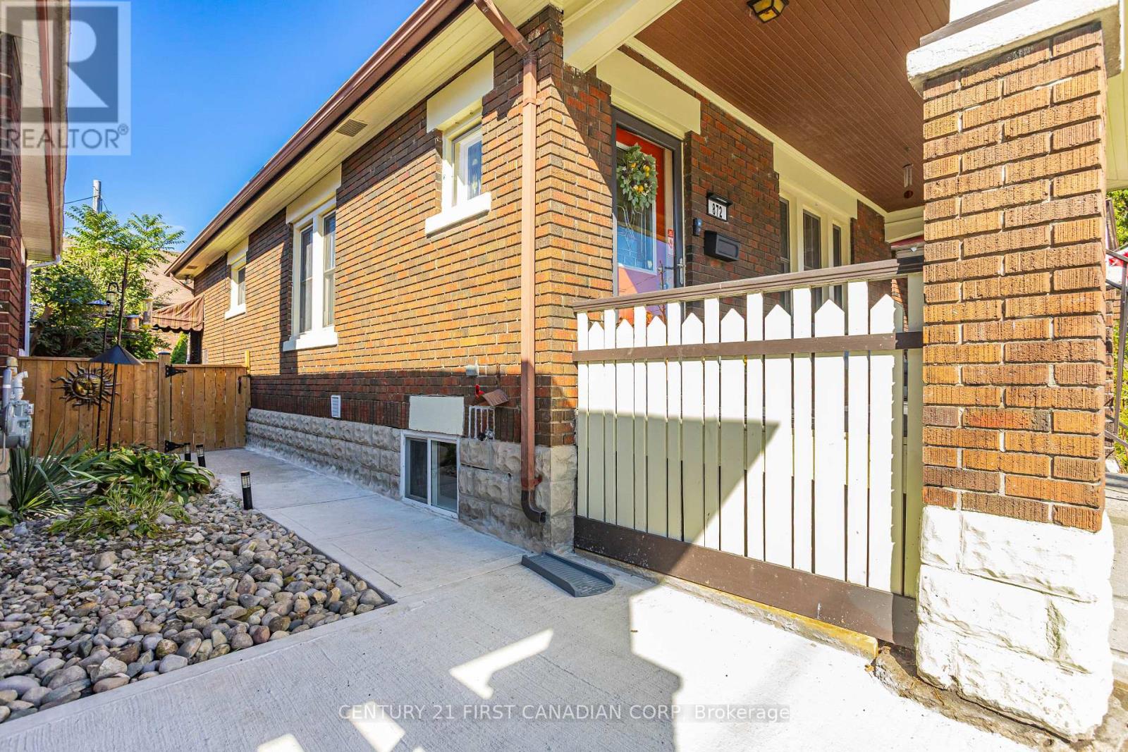 872 Lovett Street, London East, Ontario  N5Z 1N5 - Photo 36 - X12438520