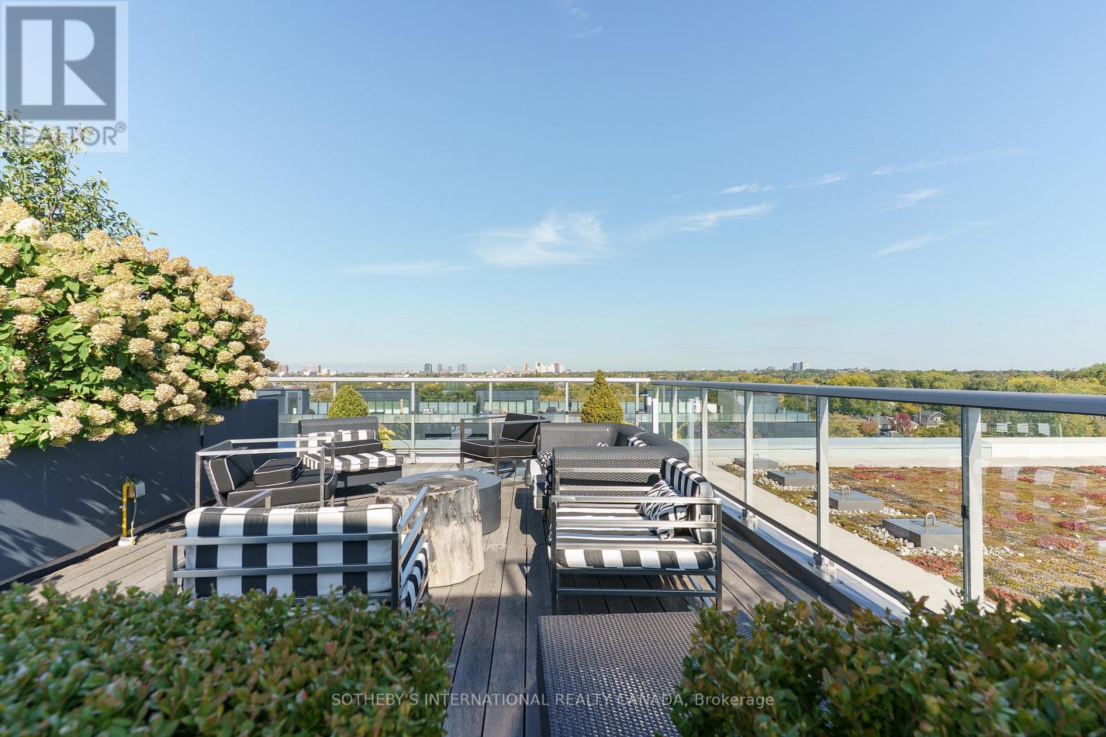 707 - 835 St. Clair Avenue W, Toronto, Ontario  M6C 0A8 - Photo 27 - C12597100