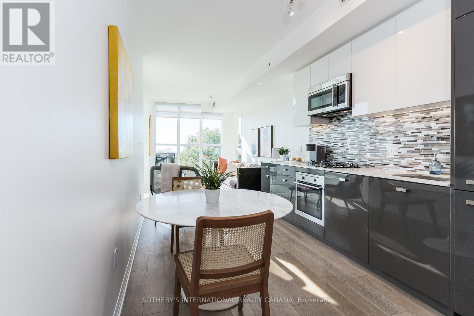 707 - 835 St. Clair Avenue W, Toronto, Ontario  M6C 0A8 - Photo 3 - C12597100