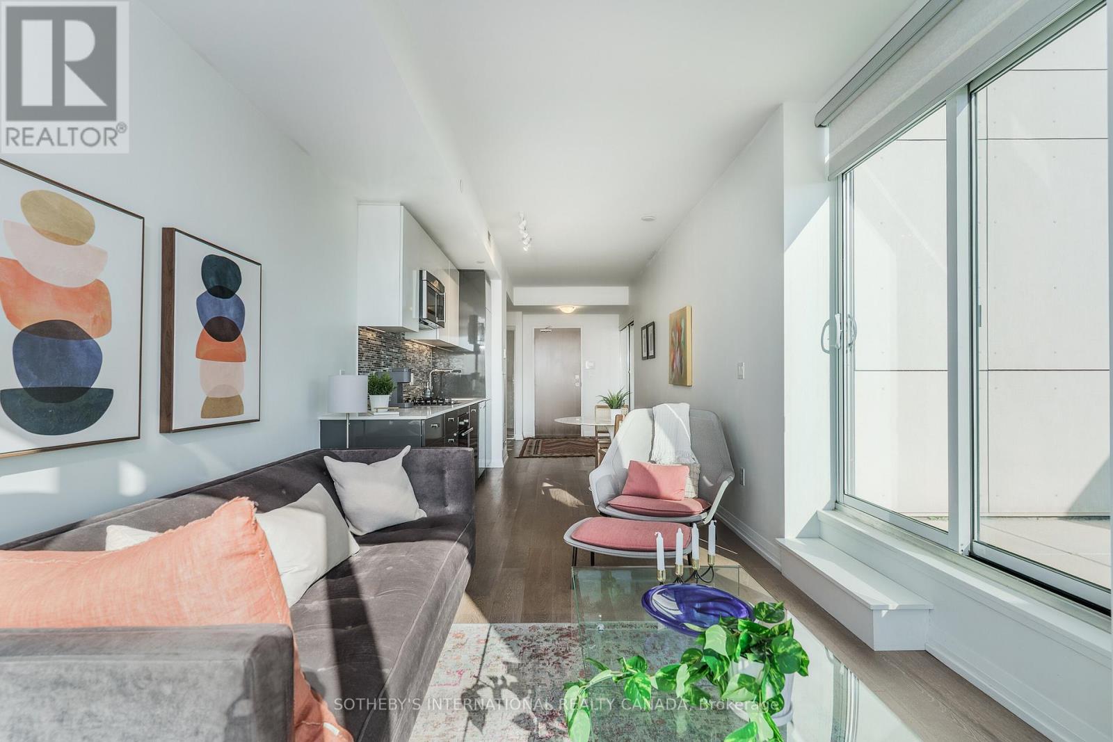 707 - 835 St. Clair Avenue W, Toronto, Ontario  M6C 0A8 - Photo 8 - C12597100