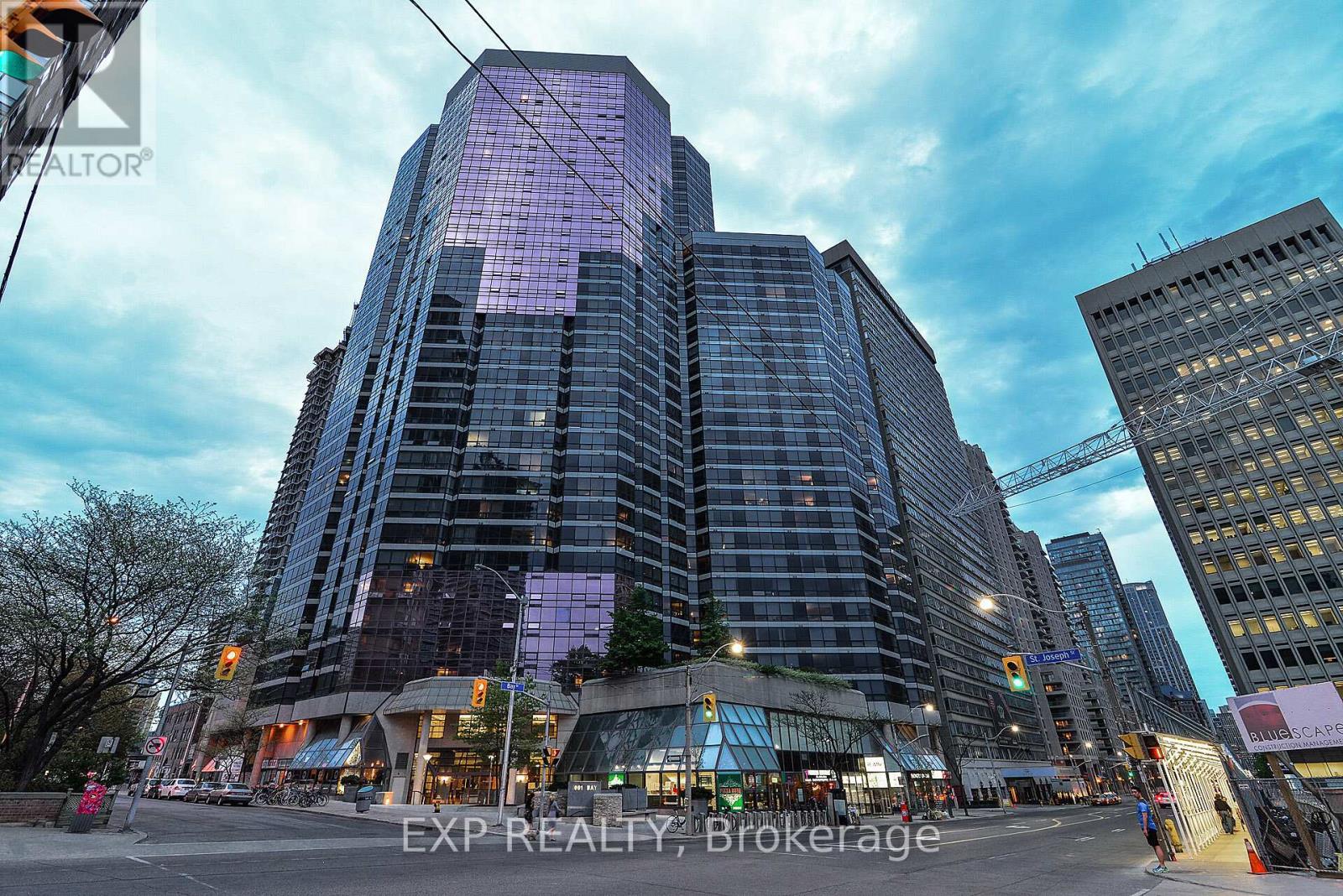 617 - 1001 BAY STREET, Toronto, Ontario