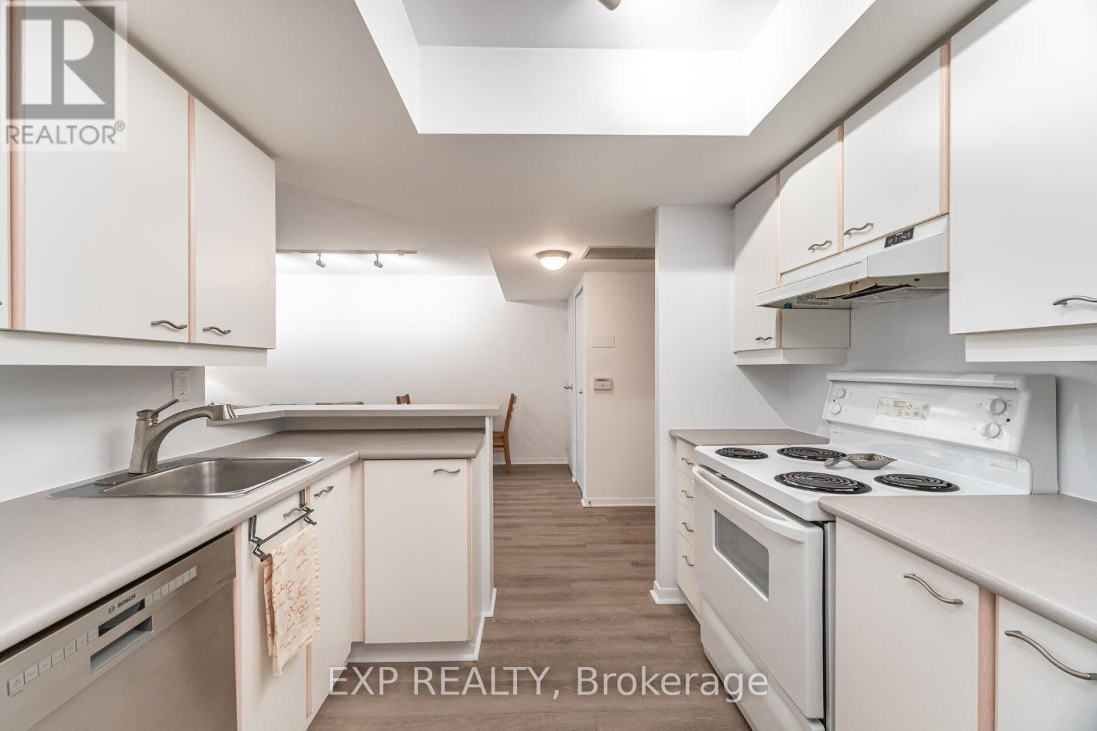617 - 1001 Bay Street, Toronto, Ontario  M5S 3A6 - Photo 11 - C12597110