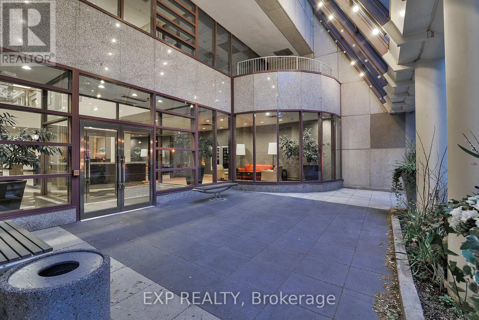 617 - 1001 Bay Street, Toronto, Ontario  M5S 3A6 - Photo 37 - C12597110