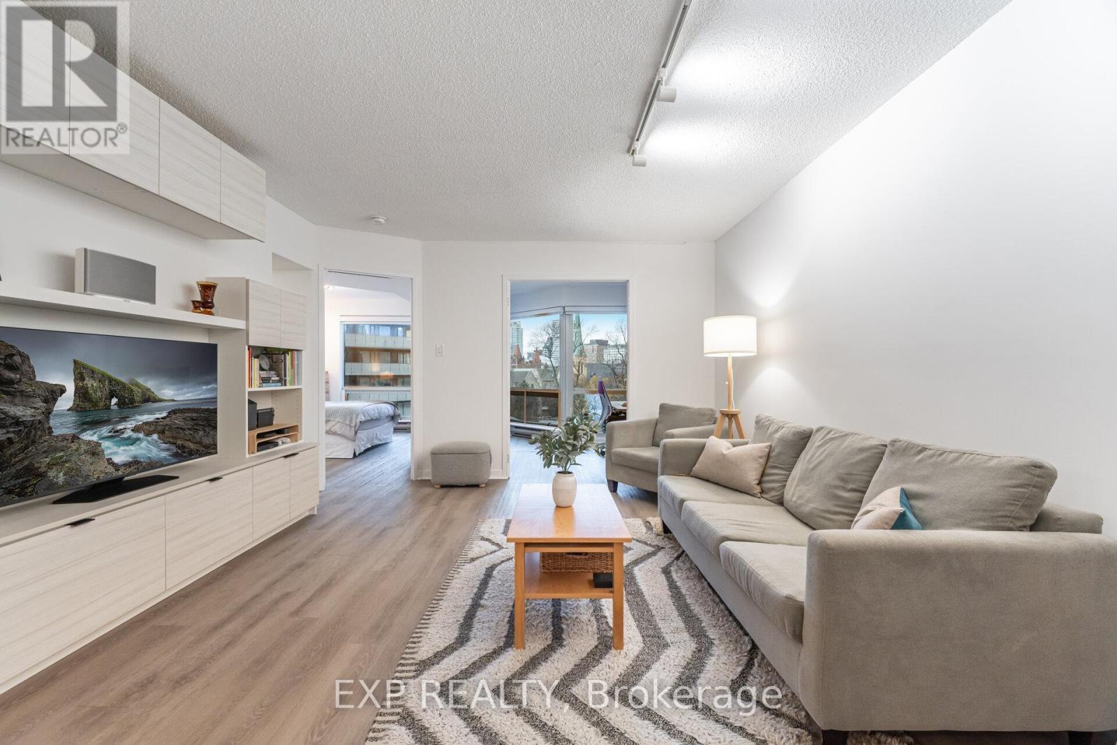 617 - 1001 Bay Street, Toronto, Ontario  M5S 3A6 - Photo 4 - C12597110