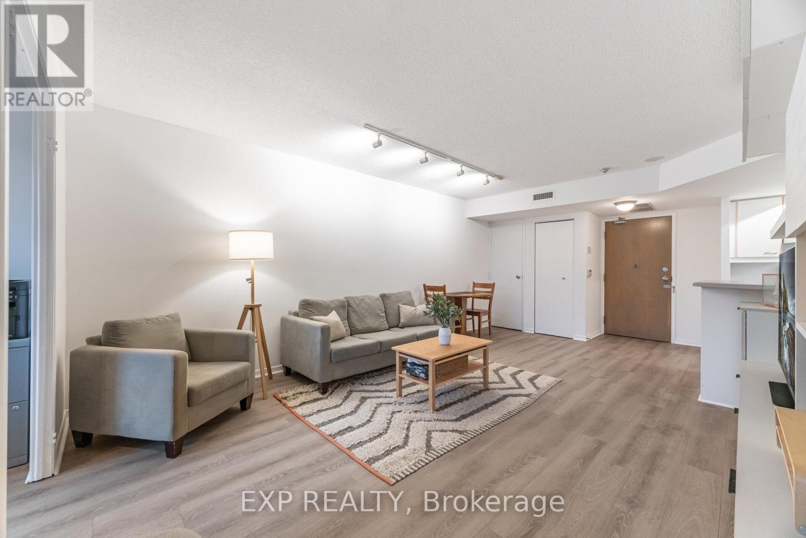 617 - 1001 Bay Street, Toronto, Ontario  M5S 3A6 - Photo 6 - C12597110