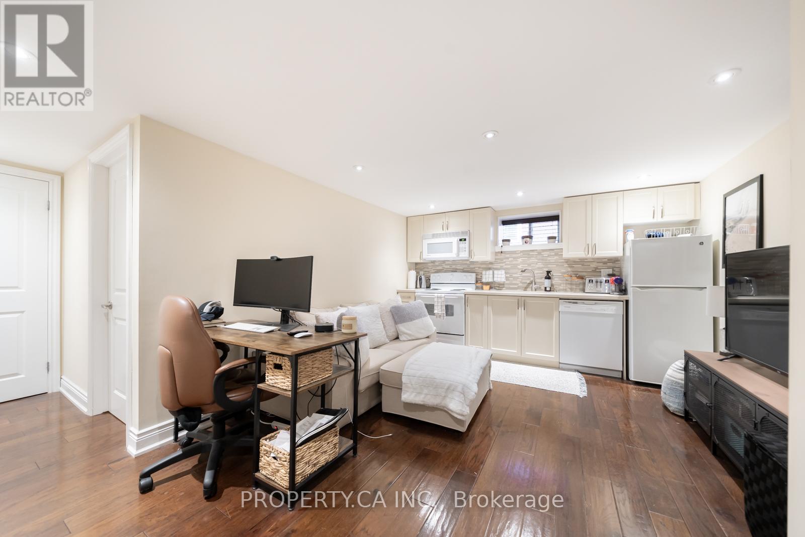 7 - 963 Avenue Road, Toronto, Ontario  M5P 2K9 - Photo 3 - C12597152