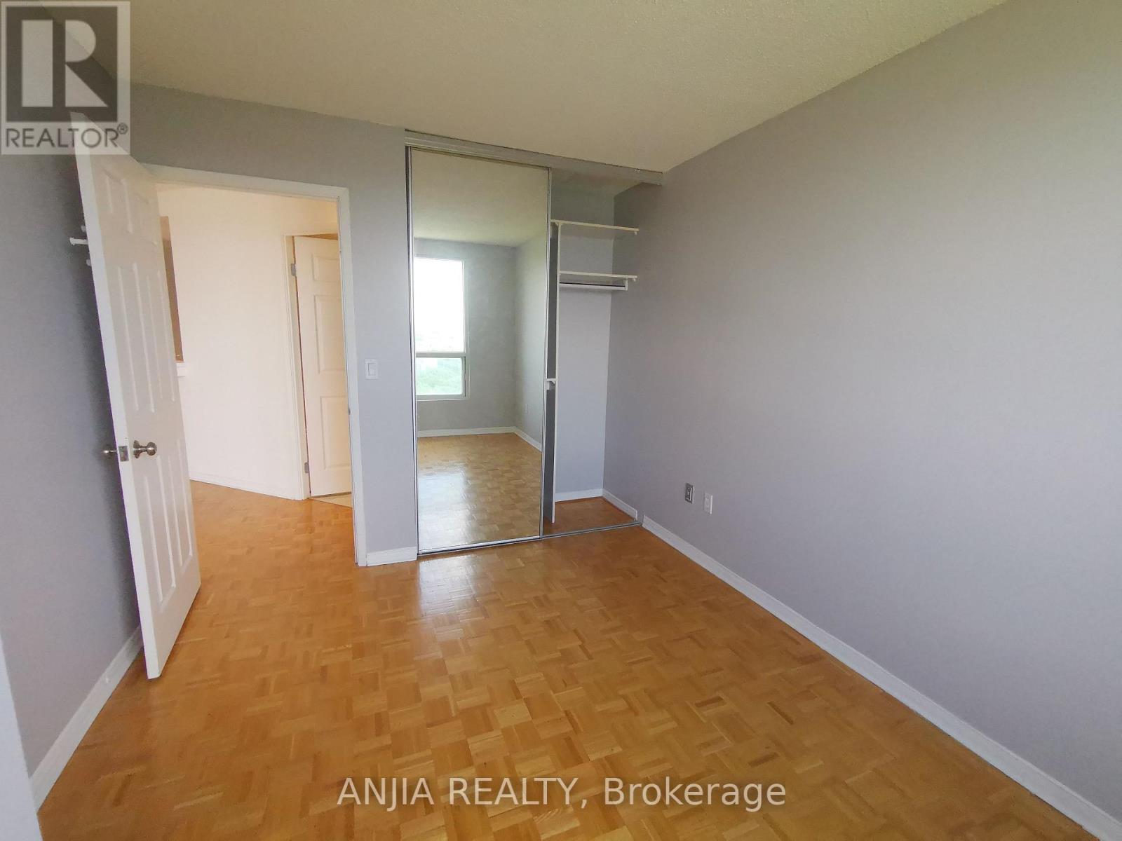 3710 - 7 Concorde Place, Toronto, Ontario M3C 3N4 - Photo 11 - C12597180