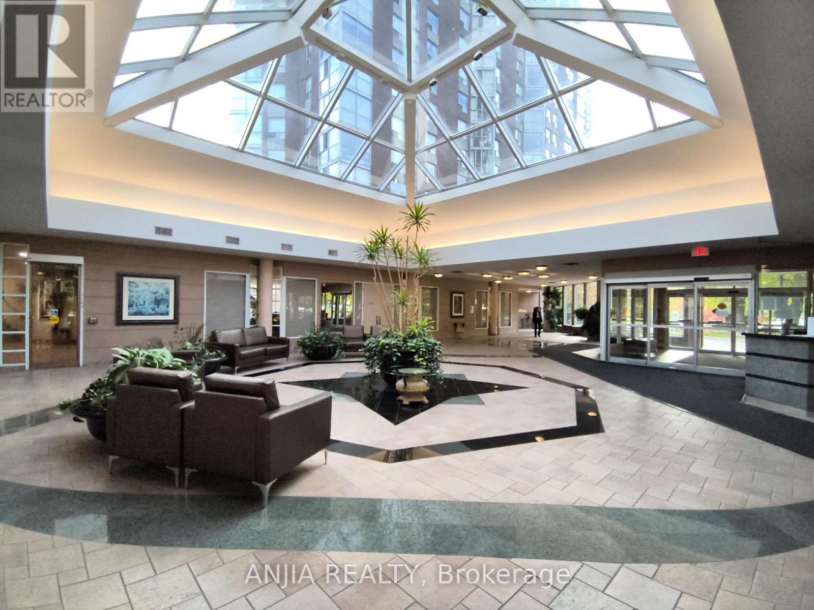 3710 - 7 Concorde Place, Toronto, Ontario M3C 3N4 - Photo 20 - C12597180