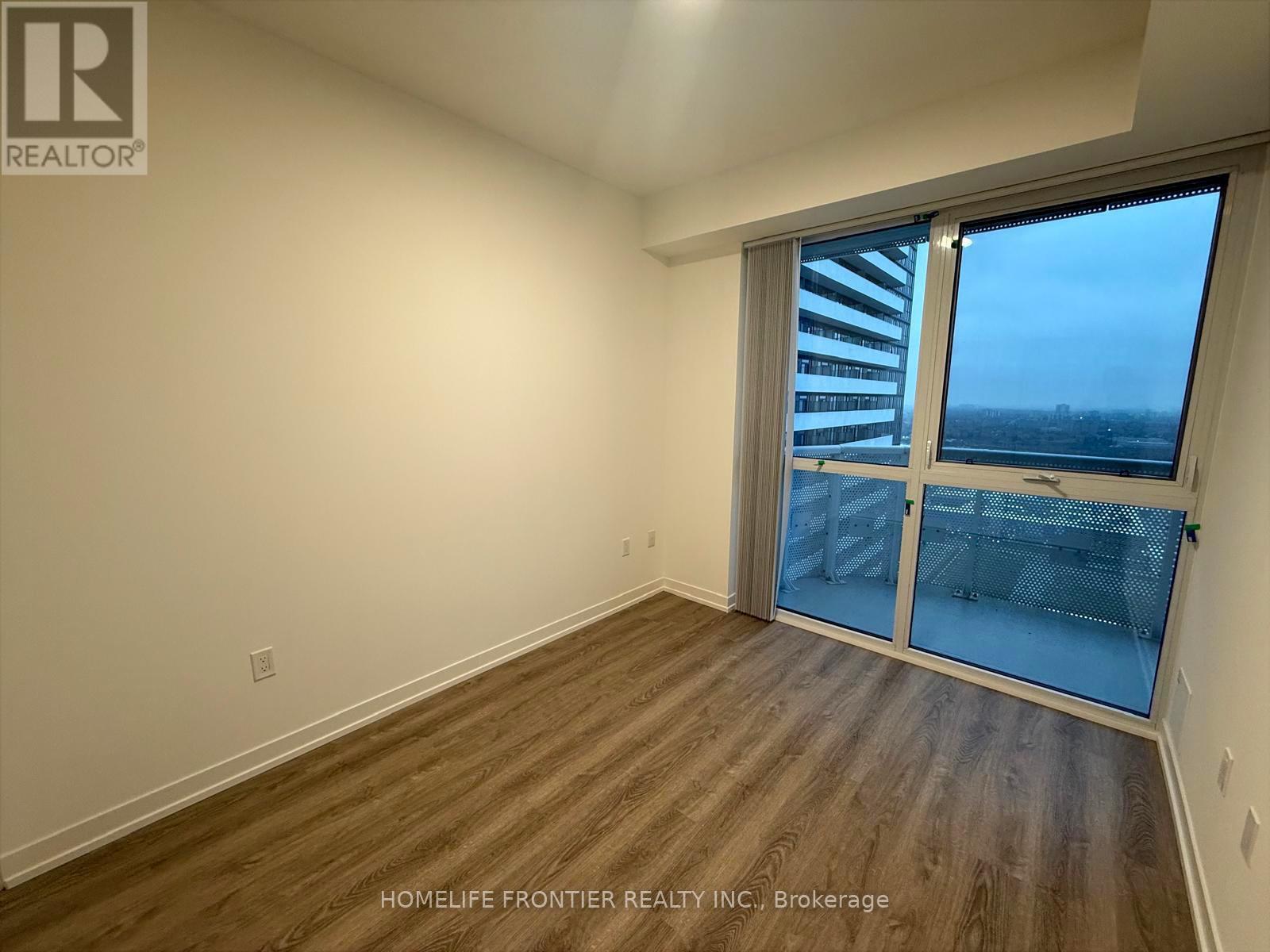 3510 - 8 Interchange Way S, Vaughan, Ontario  L4K 0R2 - Photo 3 - N12597120