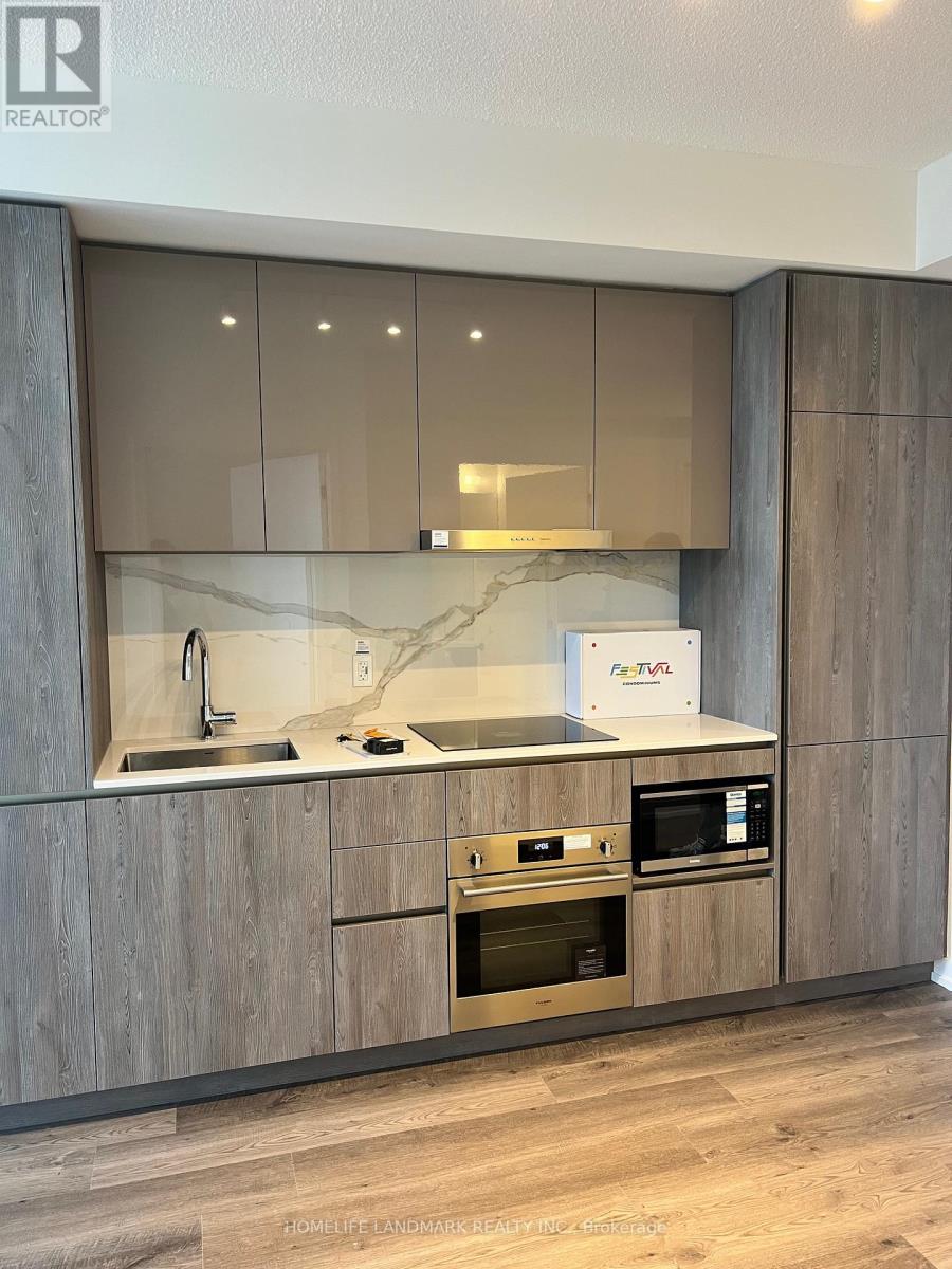 3508 - 8 Interchange Way, Vaughan, Ontario  L4K 5Z7 - Photo 2 - N12597154