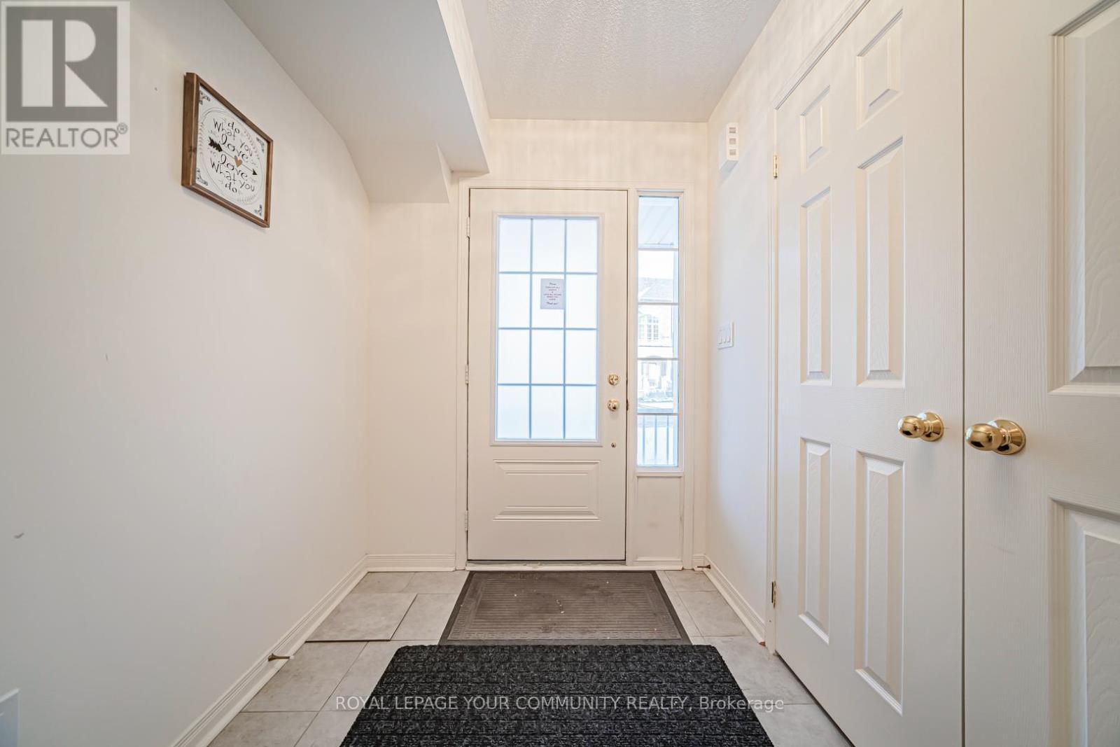 77 Ness Drive, Richmond Hill, Ontario  L4S 0K5 - Photo 4 - N12597182