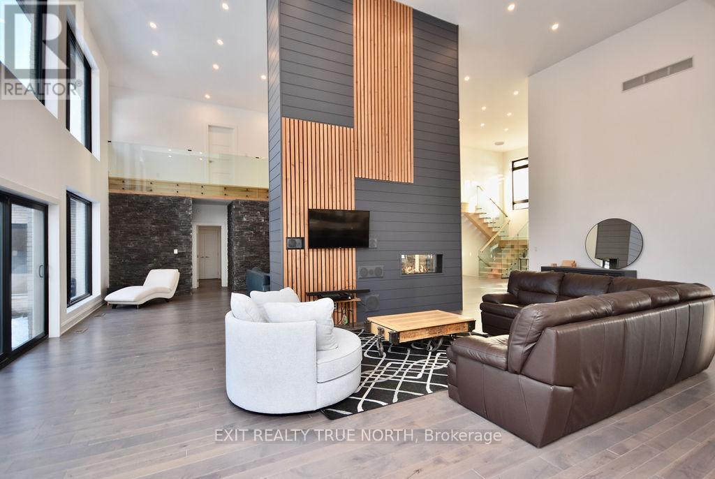 57 Glenhuron Drive, Springwater (Midhurst), Ontario  L4M 6T4 - Photo 11 - S12597102