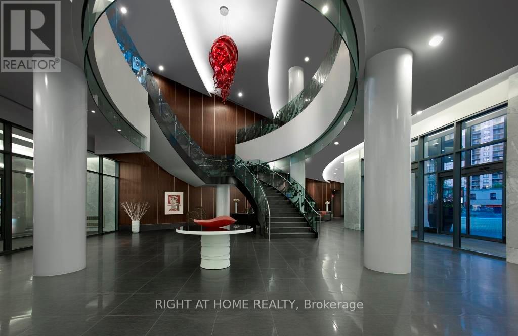 2207 - 5168 Yonge Street, Toronto, Ontario  M2N 0G1 - Photo 3 - C12596470