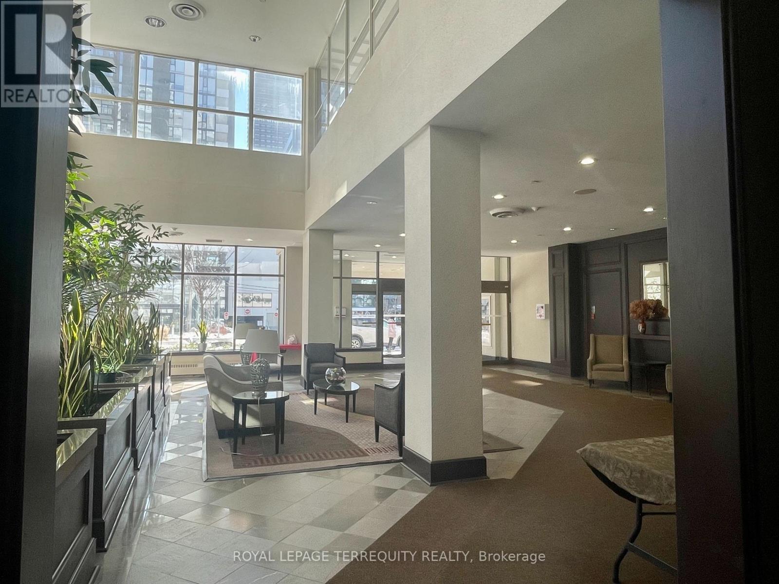 1009 - 30 Greenfield Avenue, Toronto, Ontario  M2N 6N3 - Photo 3 - C12596982