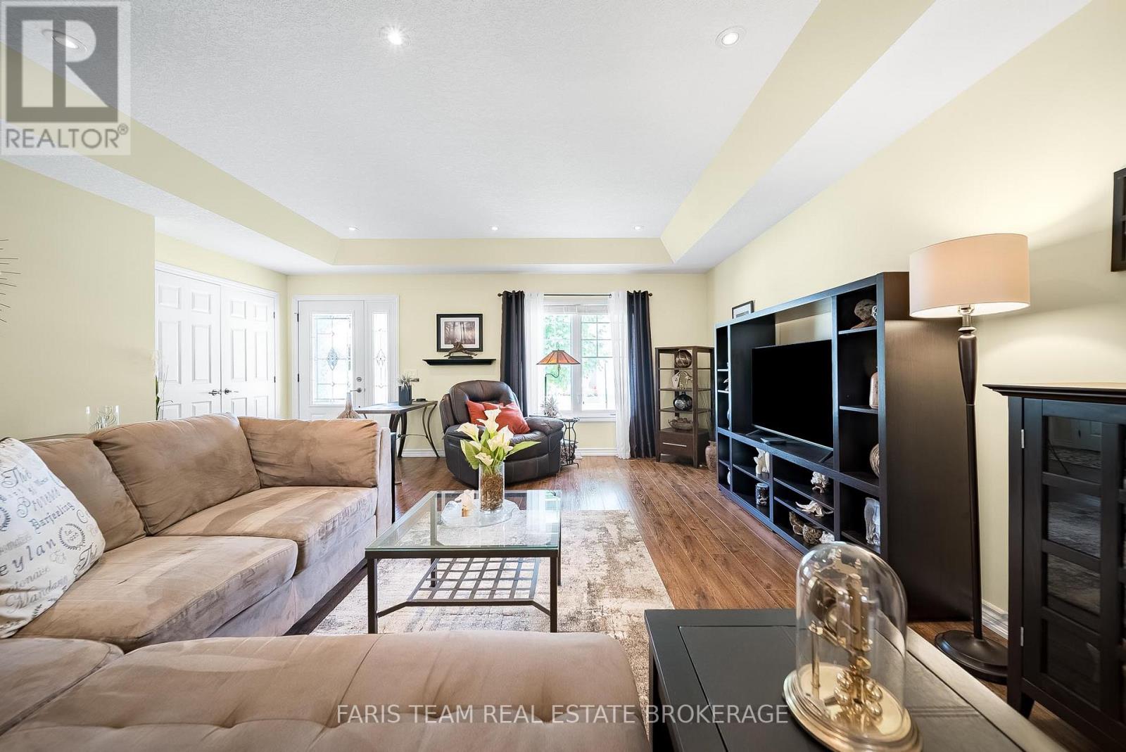 1 Bay Moorings Boulevard, Penetanguishene, Ontario  L9M 1E7 - Photo 16 - S12458194