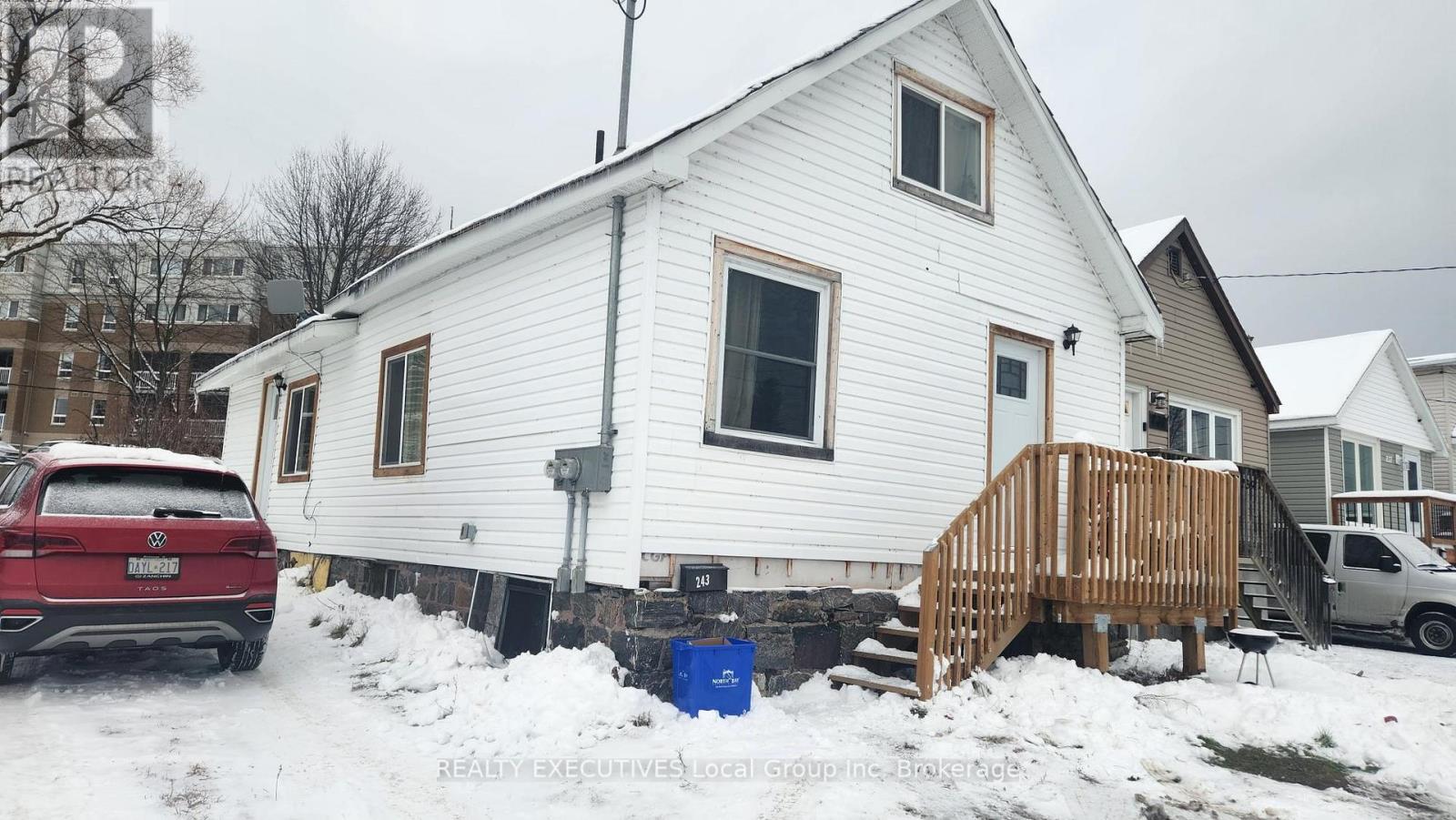 243 Princess Street E, North Bay, Ontario  P1B 1R1 - Photo 2 - X12597336