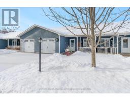 8 CHAMBERLAIN CRESCENT, Penetanguishene, Ontario