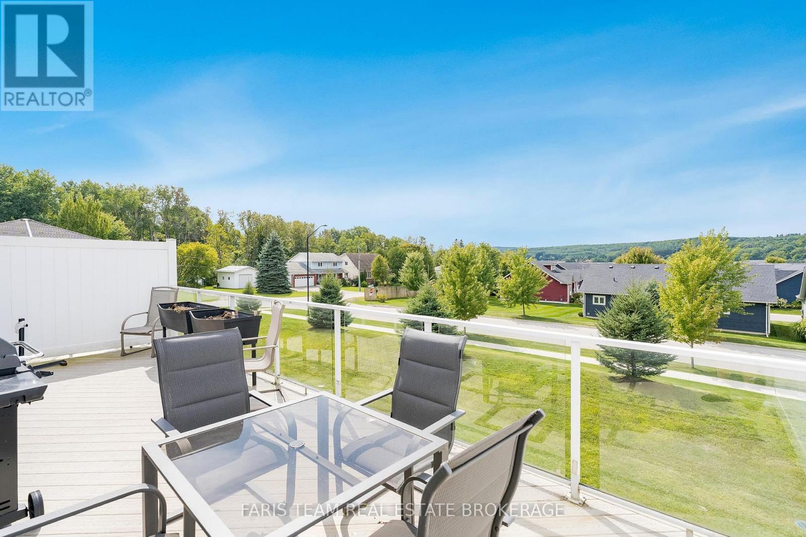 8 Chamberlain Crescent, Penetanguishene, Ontario  L9M 0A5 - Photo 24 - S12386024