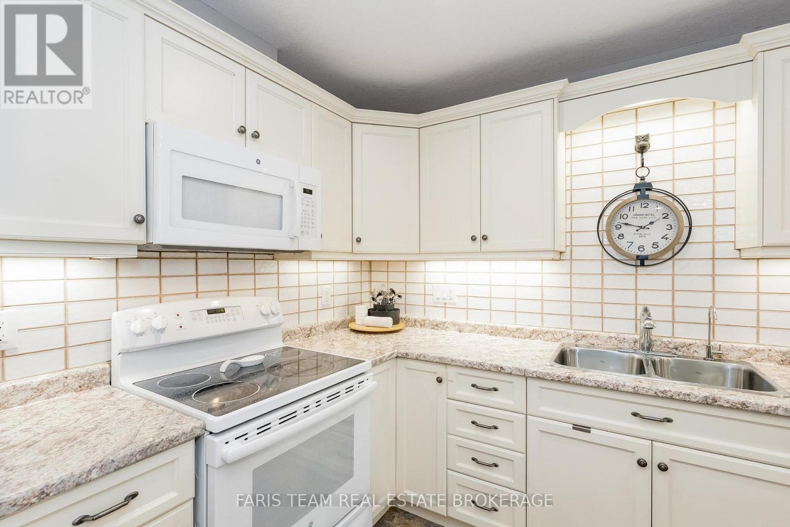 8 Chamberlain Crescent, Penetanguishene, Ontario  L9M 0A5 - Photo 6 - S12386024