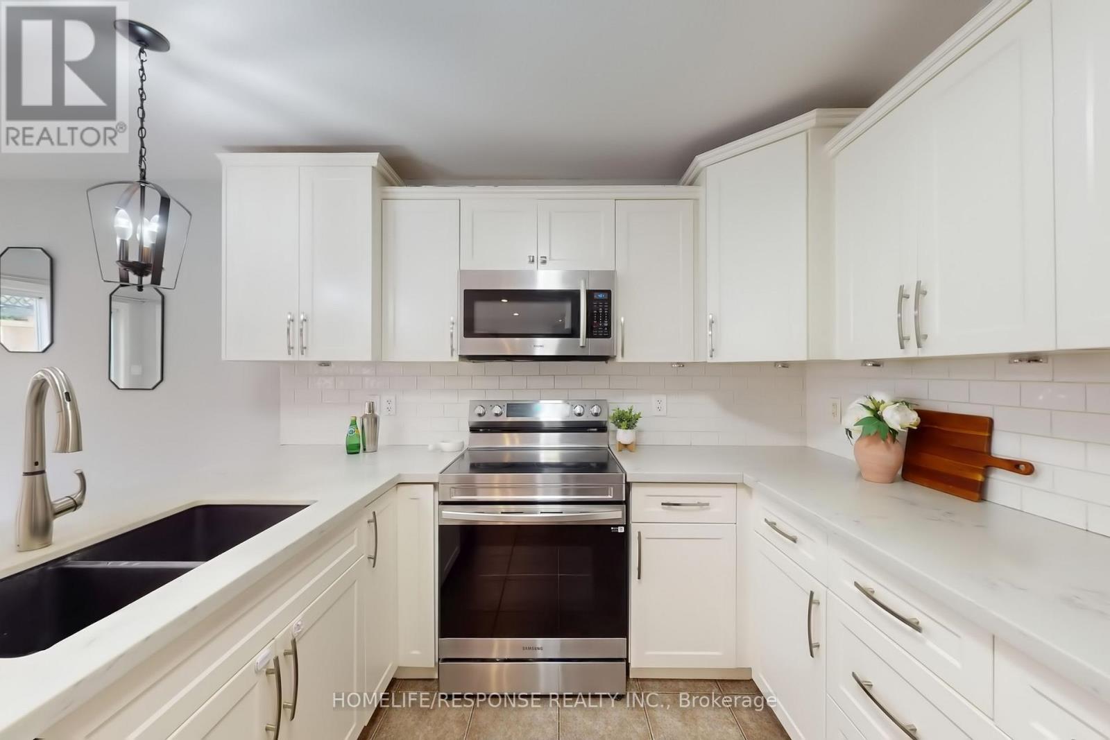 24 Murray Court, Orangeville, Ontario  L9W 0A1 - Photo 13 - W12466471