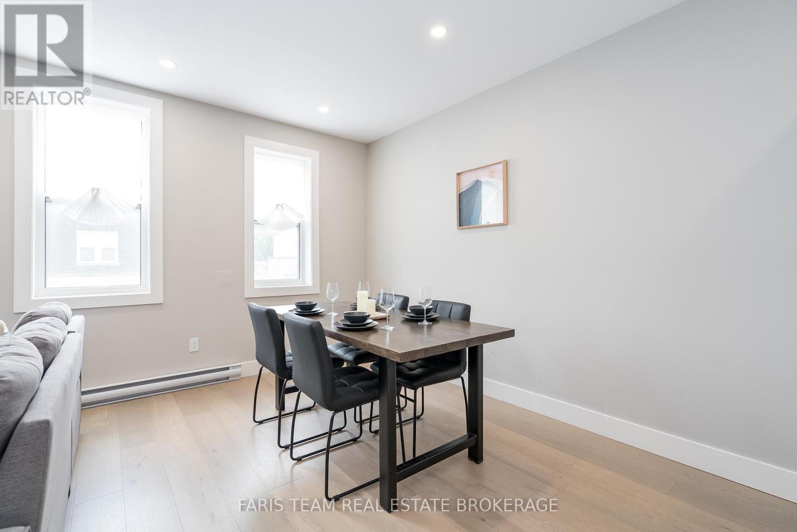 102 Main Street, Penetanguishene, Ontario  L9M 1T5 - Photo 31 - S12487171