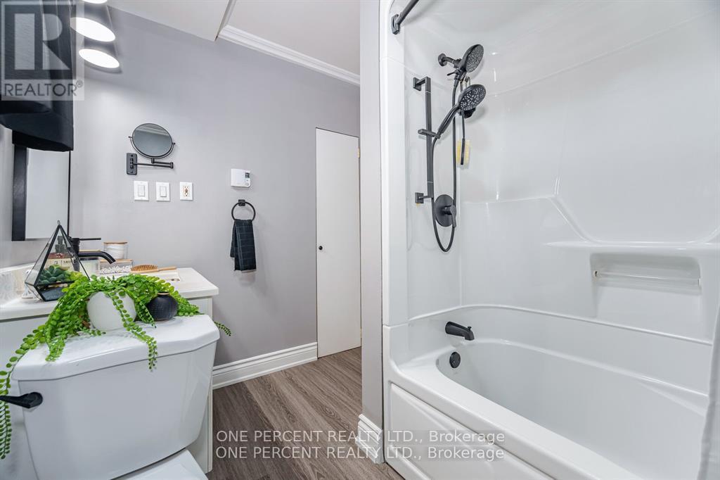 7 Second Avenue, Orangeville, Ontario  L9W 1H4 - Photo 45 - W12597104