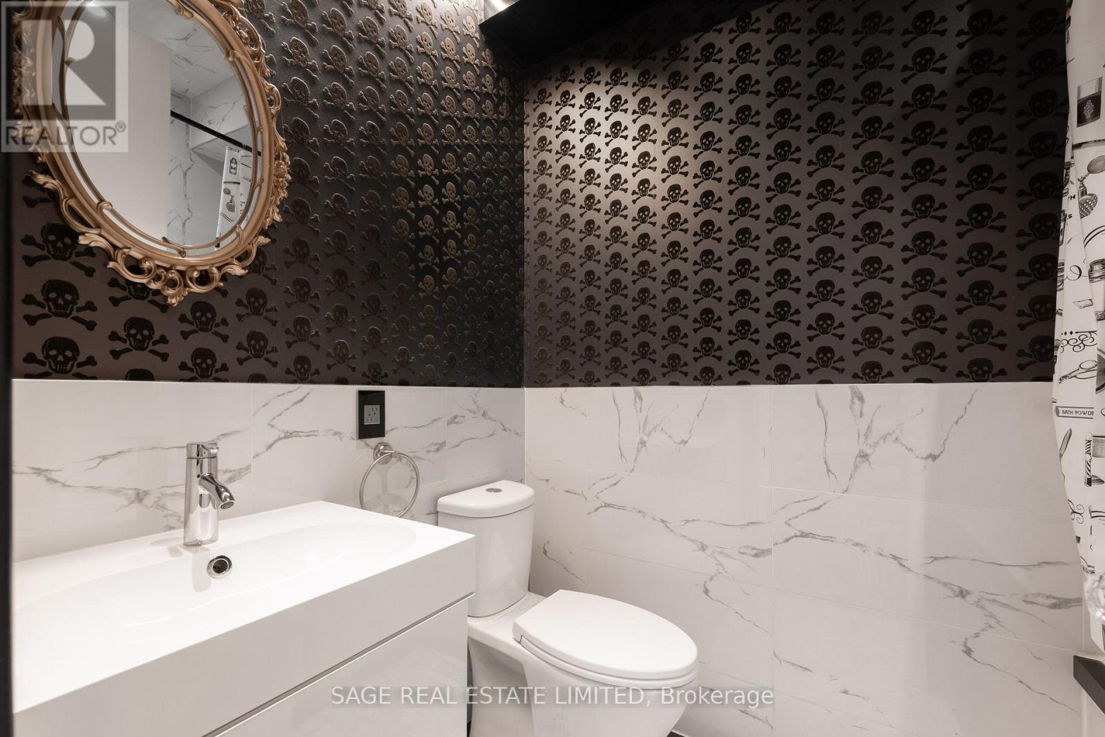 170 Silverthorne Avenue, Toronto, Ontario  M6N 3K3 - Photo 15 - W12597108