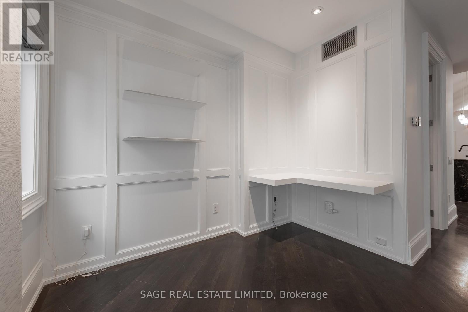 170 Silverthorne Avenue, Toronto, Ontario  M6N 3K3 - Photo 21 - W12597108