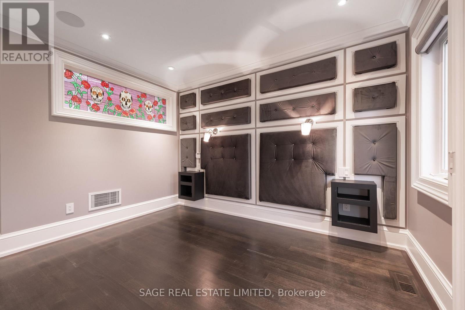 170 Silverthorne Avenue, Toronto, Ontario  M6N 3K3 - Photo 23 - W12597108