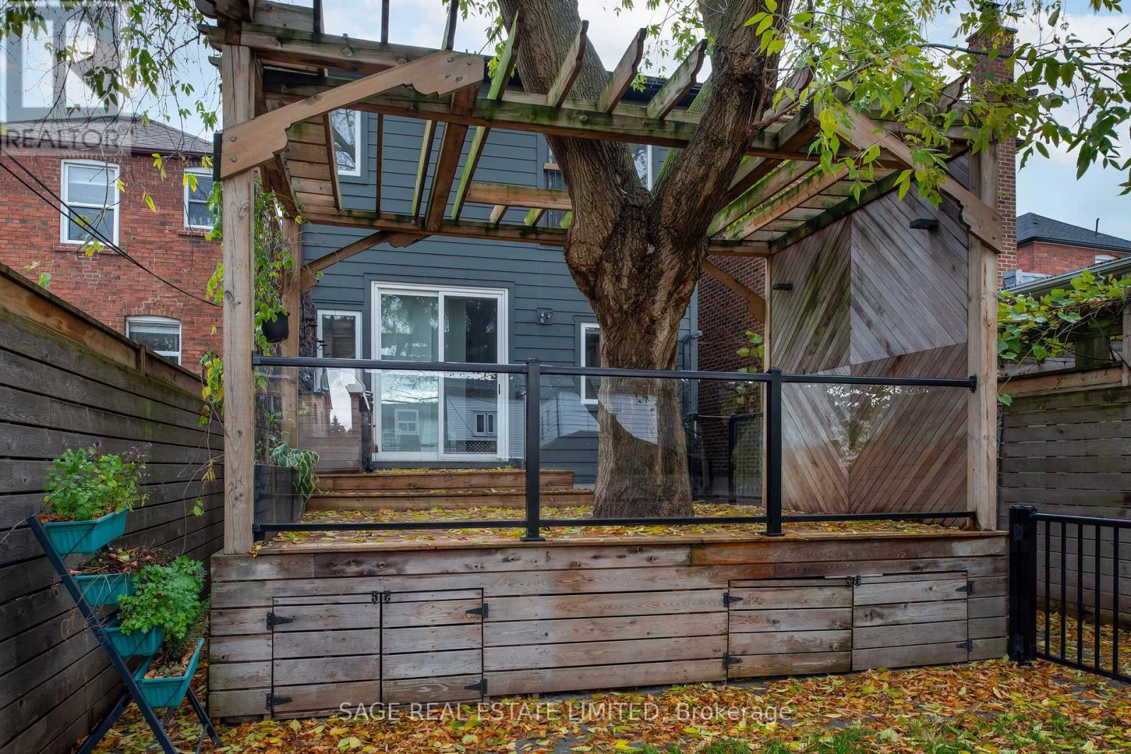 170 Silverthorne Avenue, Toronto, Ontario  M6N 3K3 - Photo 33 - W12597108