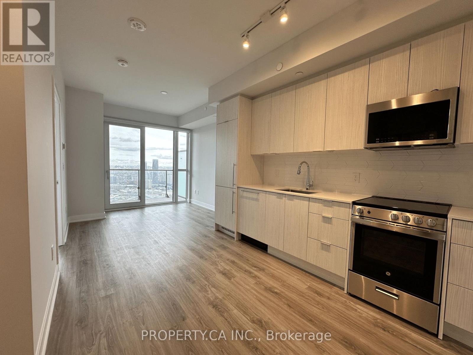 4002 - 430 SQUARE ONE DRIVE, Mississauga, Ontario