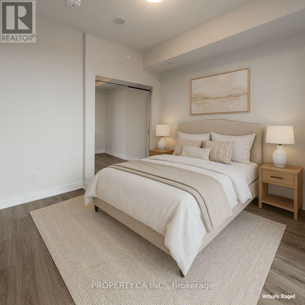 4002 - 430 Square One Drive, Mississauga, Ontario  L5B 0L6 - Photo 8 - W12597184