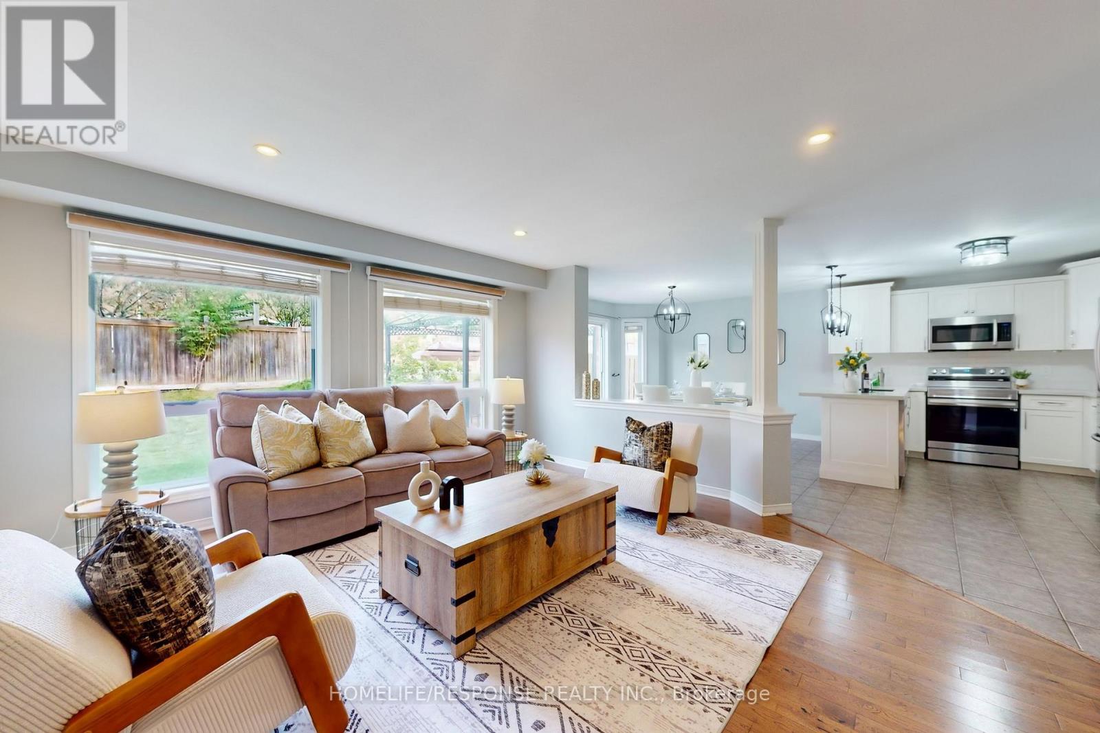 24 Murray Court, Orangeville, Ontario  L9W 0A1 - Photo 5 - W12466471