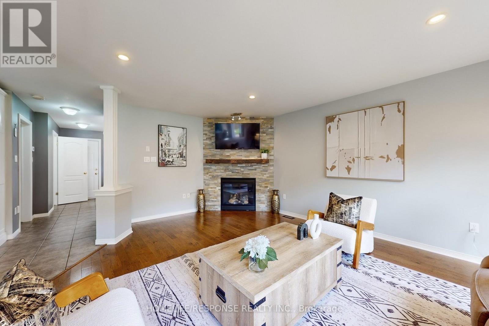 24 Murray Court, Orangeville, Ontario  L9W 0A1 - Photo 7 - W12466471