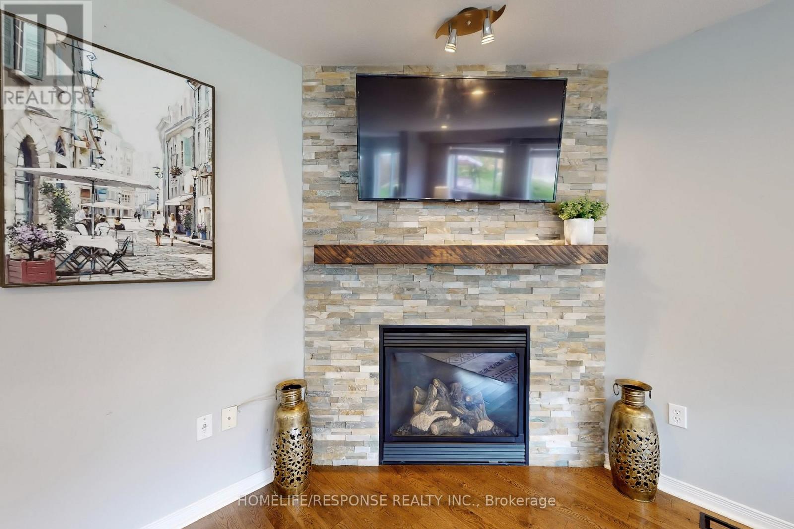 24 Murray Court, Orangeville, Ontario  L9W 0A1 - Photo 8 - W12466471