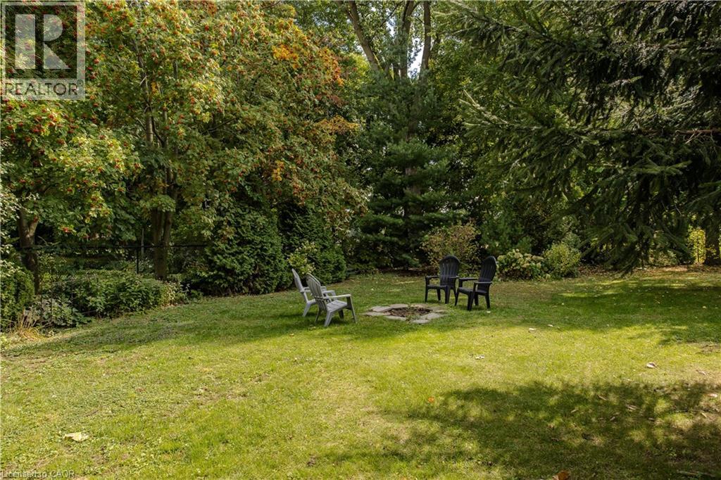 694 Cedar Avenue, Burlington, Ontario  L7T 2R7 - Photo 12 - 40772886