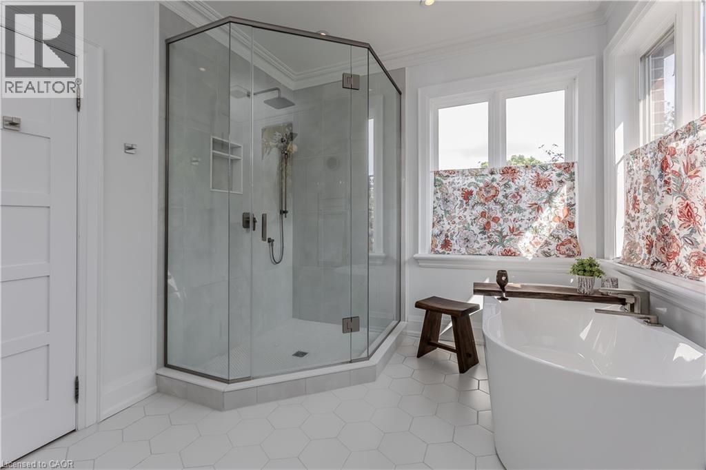 694 Cedar Avenue, Burlington, Ontario  L7T 2R7 - Photo 32 - 40772886