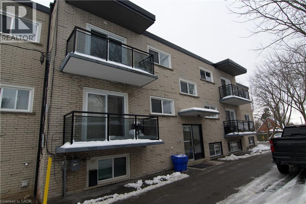 122 Sixth Avenue Unit# 304, Kitchener, Ontario  N2C 1R1 - Photo 2 - 40791902