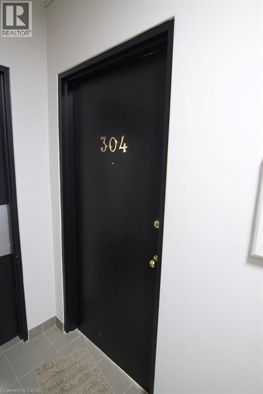 122 Sixth Avenue Unit# 304, Kitchener, Ontario  N2C 1R1 - Photo 3 - 40791902