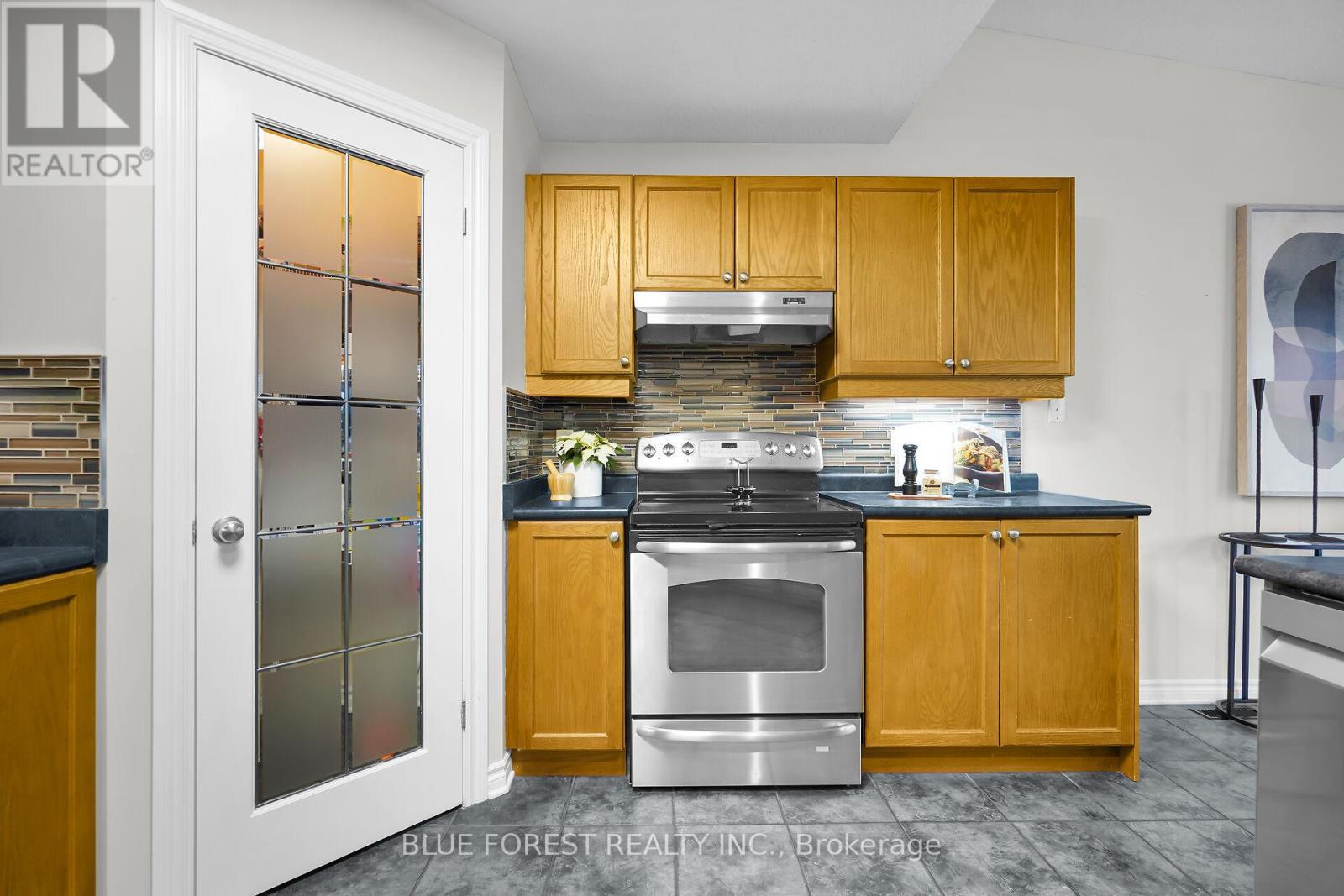 2408 Asima Drive, London South, Ontario  N6M 0B3 - Photo 17 - X12597242