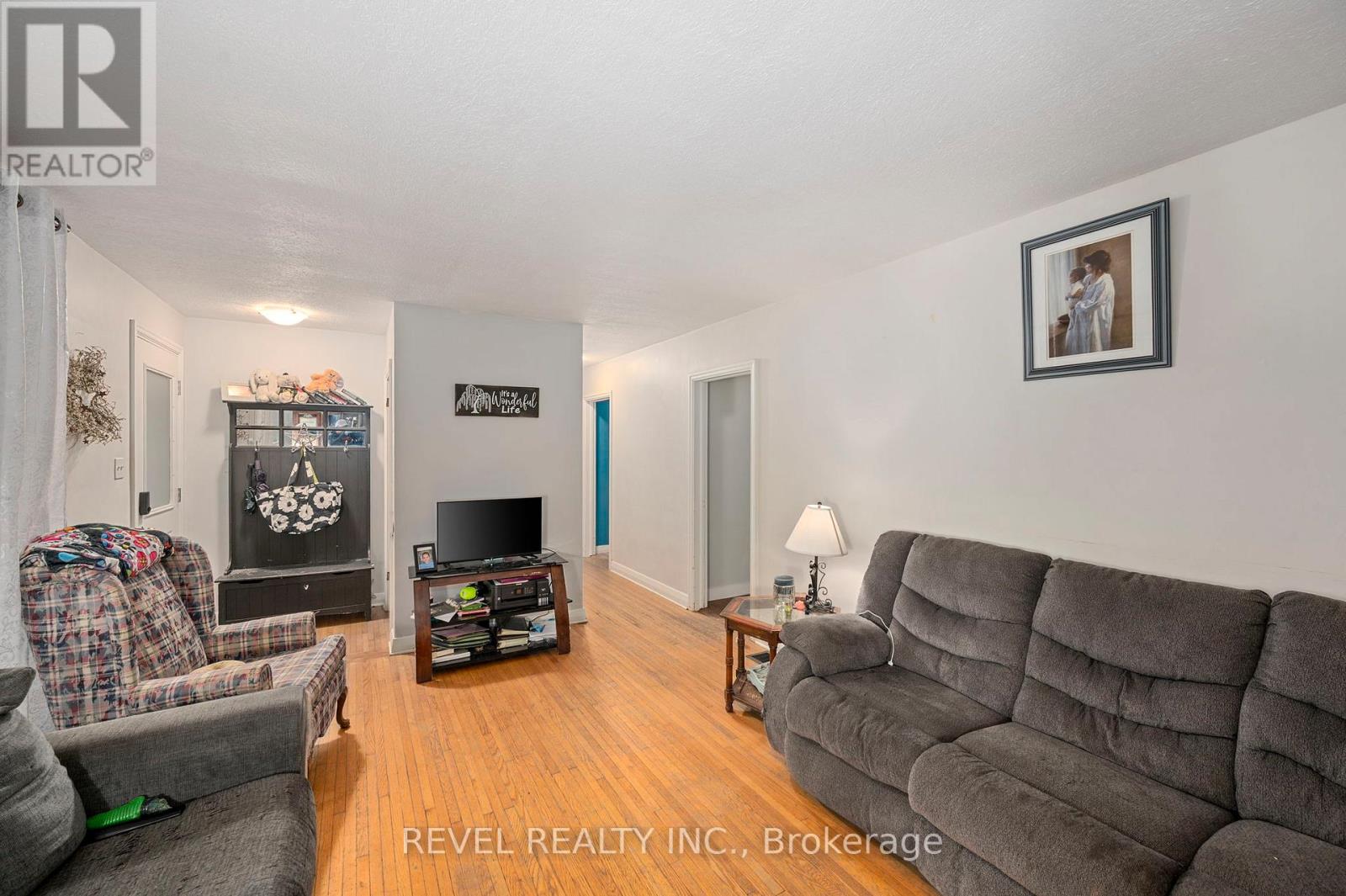 629 Victoria Street, Strathroy-Caradoc, Ontario  N7G 3C3 - Photo 14 - X12597284