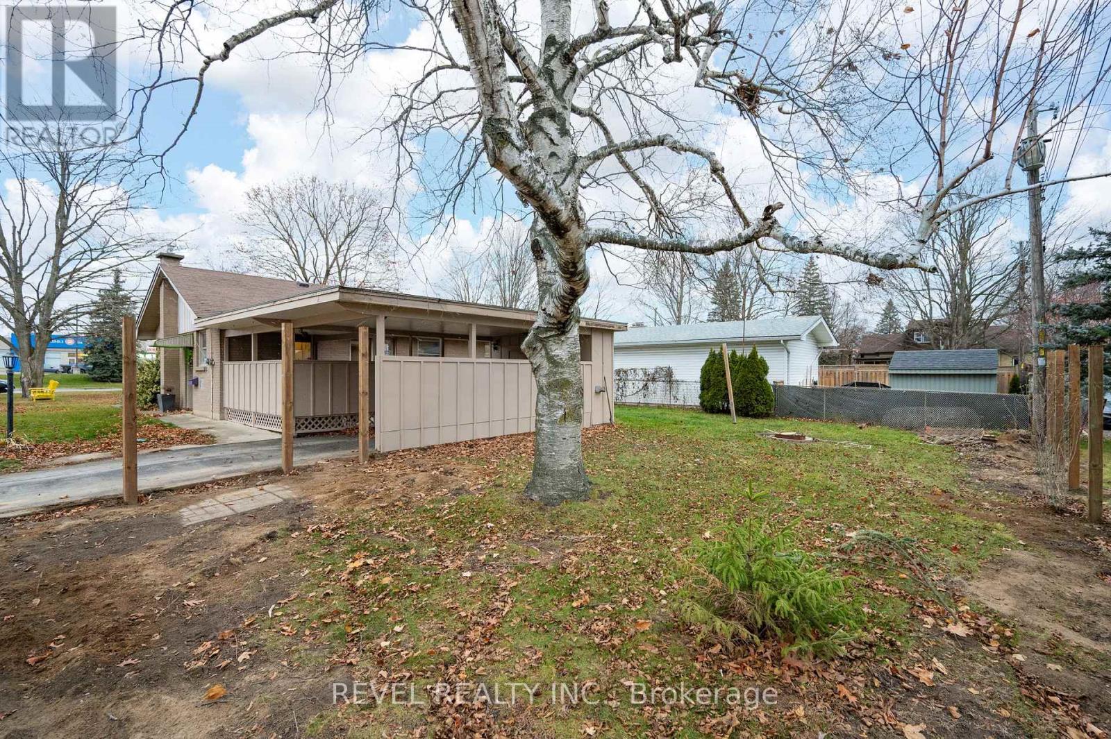 629 Victoria Street, Strathroy-Caradoc, Ontario  N7G 3C3 - Photo 6 - X12597284